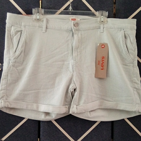 Levi's Pants - Levi's Classic Short's